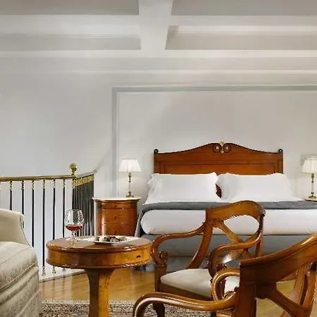 Grand Parker's Отель Неаполь