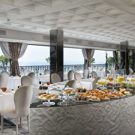 Hotel Grand Parker's 5*