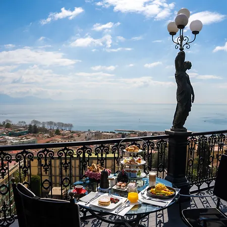 Grand Parker's 5* Neapel