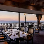 Отель Grand Parker's 5*