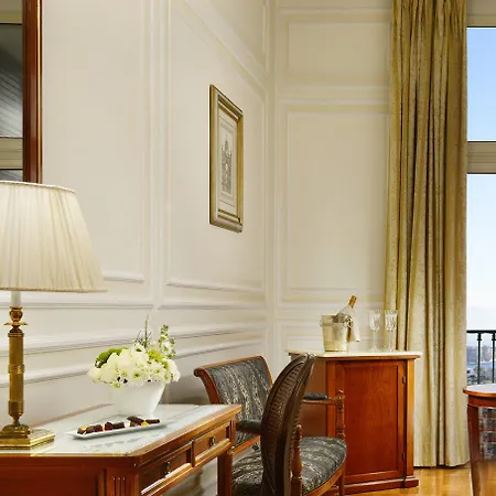 Отель Grand Parker's 5*