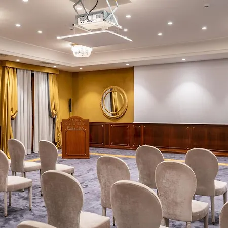 Hotel Grand Parker's 5*
