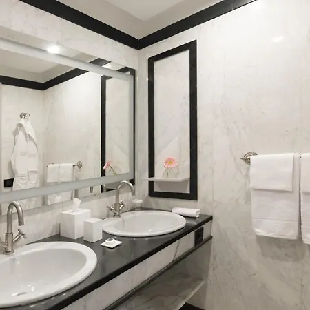 Grand Parker's 5* Naples